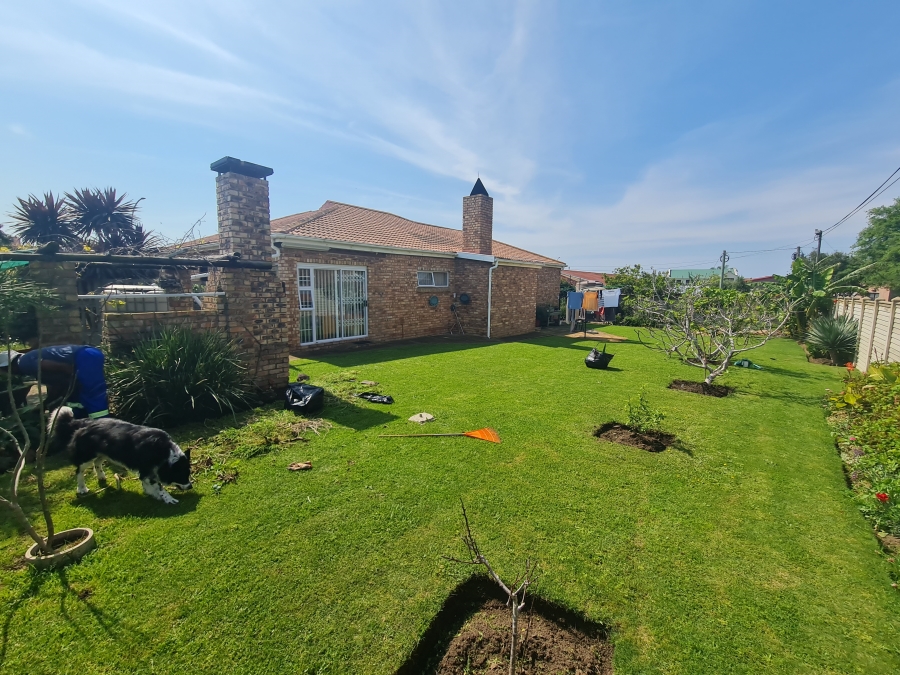3 Bedroom Property for Sale in Jeffreys Bay Central Eastern Cape